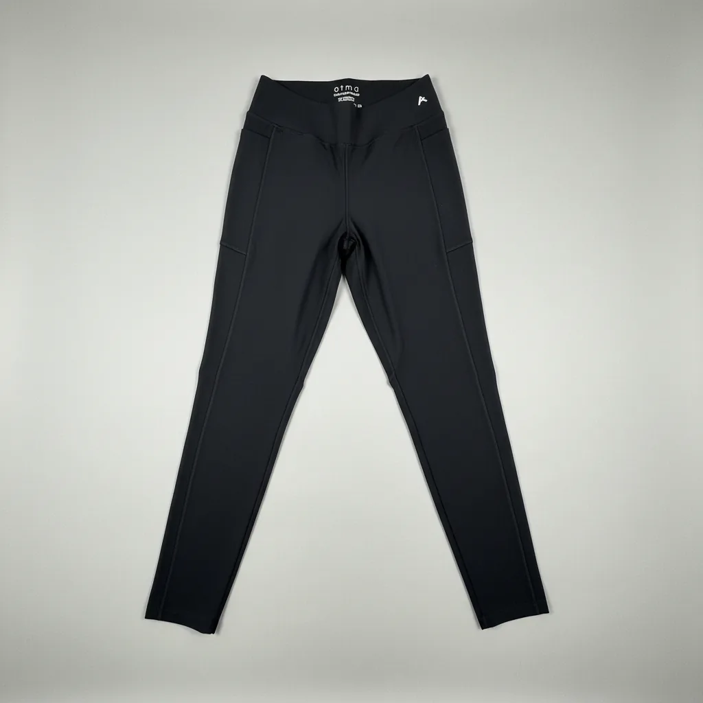 Legging com Bolso Lateral e Cós Afina Cintura Preto Power — peça de frente